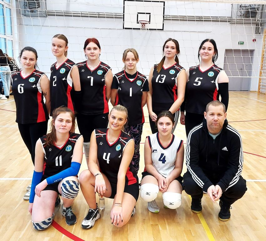 Rozgrywki piłki siatkowej dziewcząt